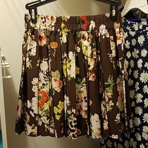 Pleated Floral skirt